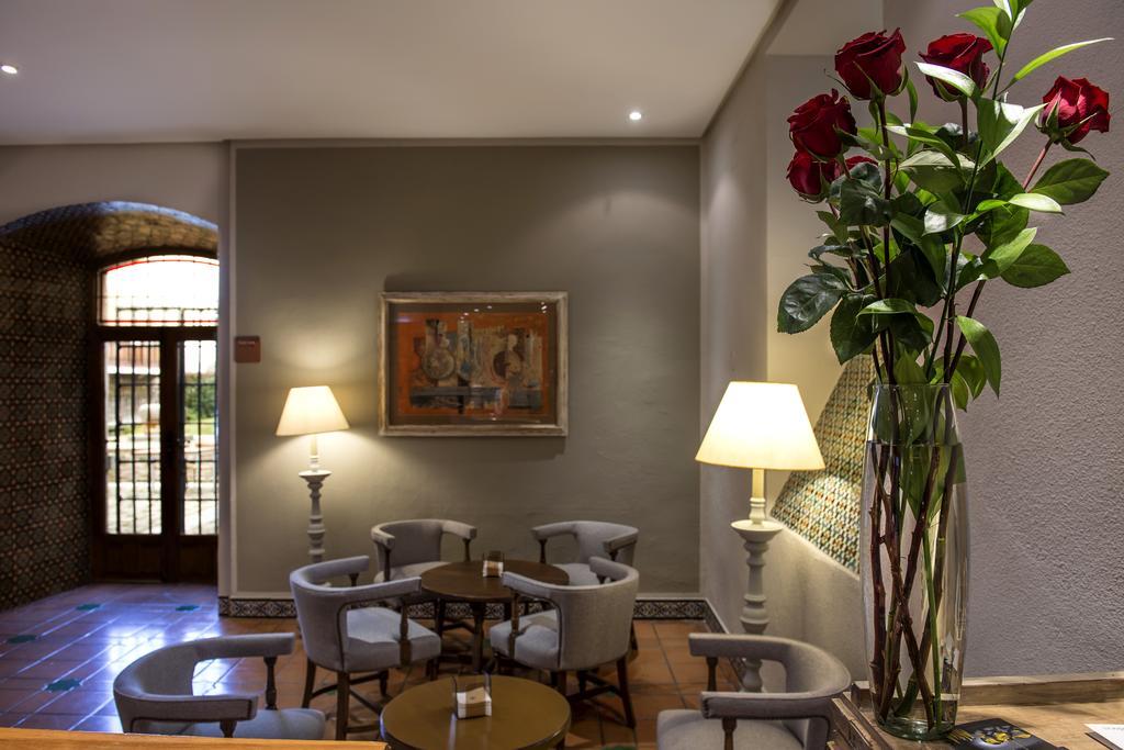 Parador De Авила Экстерьер фото